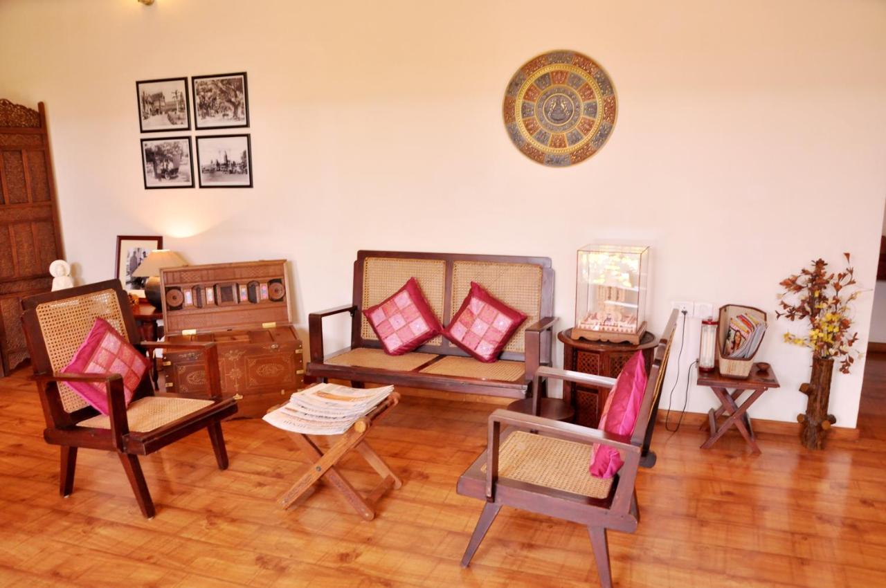 Hotel Niketana @ Boat Club à Chennai Extérieur photo